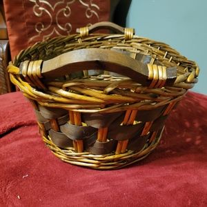 Brown Willow Tapered Oval Basket